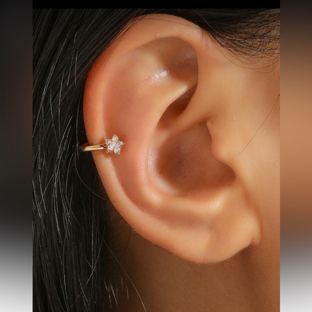 Flower Ear Cuff N1682